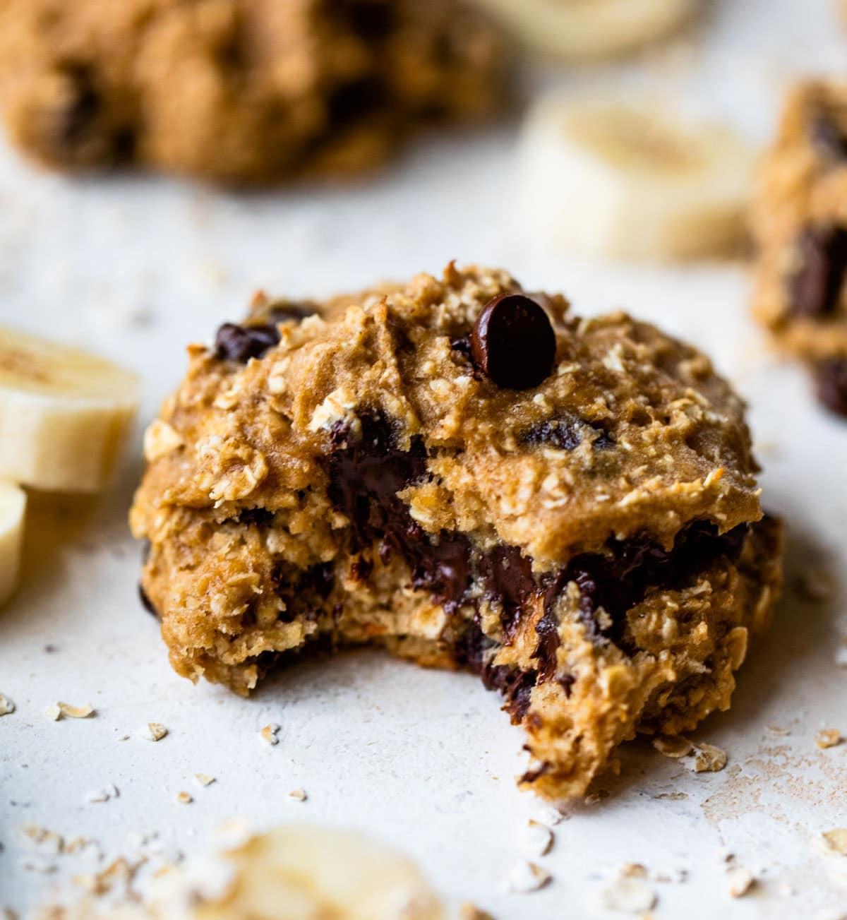 Chewy Banana Oatmeal Cookies with Chocolate Chips